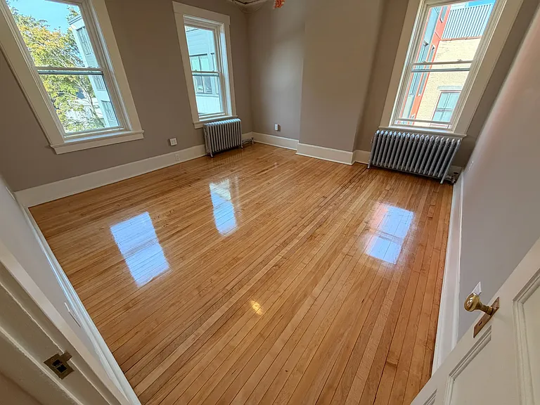 69 S Pleasant St #12 — Photo 17