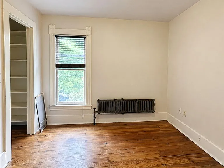 54 W 5th St — Photo 20
