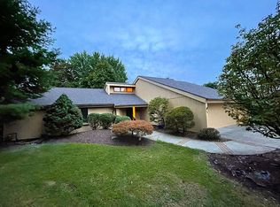 105 Shady Ln, Dickson City, PA 18519