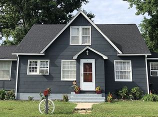 253 E Taylor St, Lawrenceburg, TN 38464
