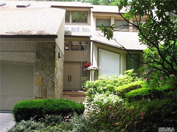 3rd image of 6 Windward St