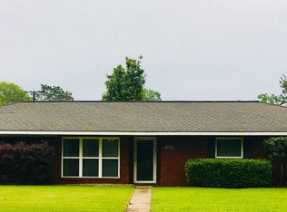 207 S Poydras St, Breaux Bridge, LA 70517