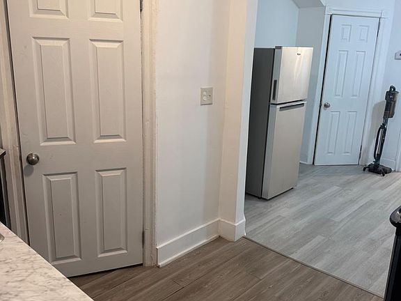 5th image of 6022 Spring St