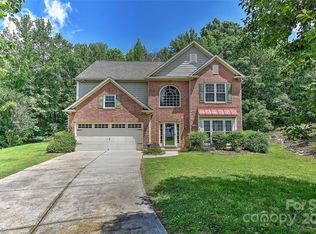 705 Moss Creek Dr, Matthews, NC 28105