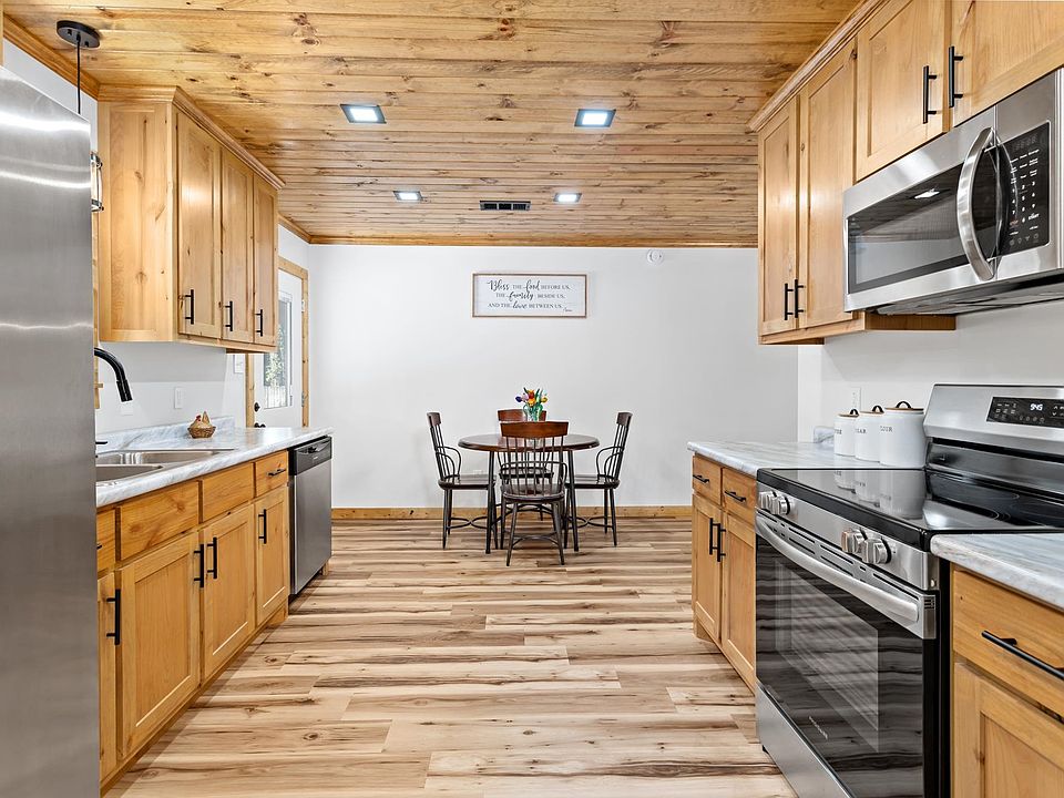 13th image of 4477 Randall Rd