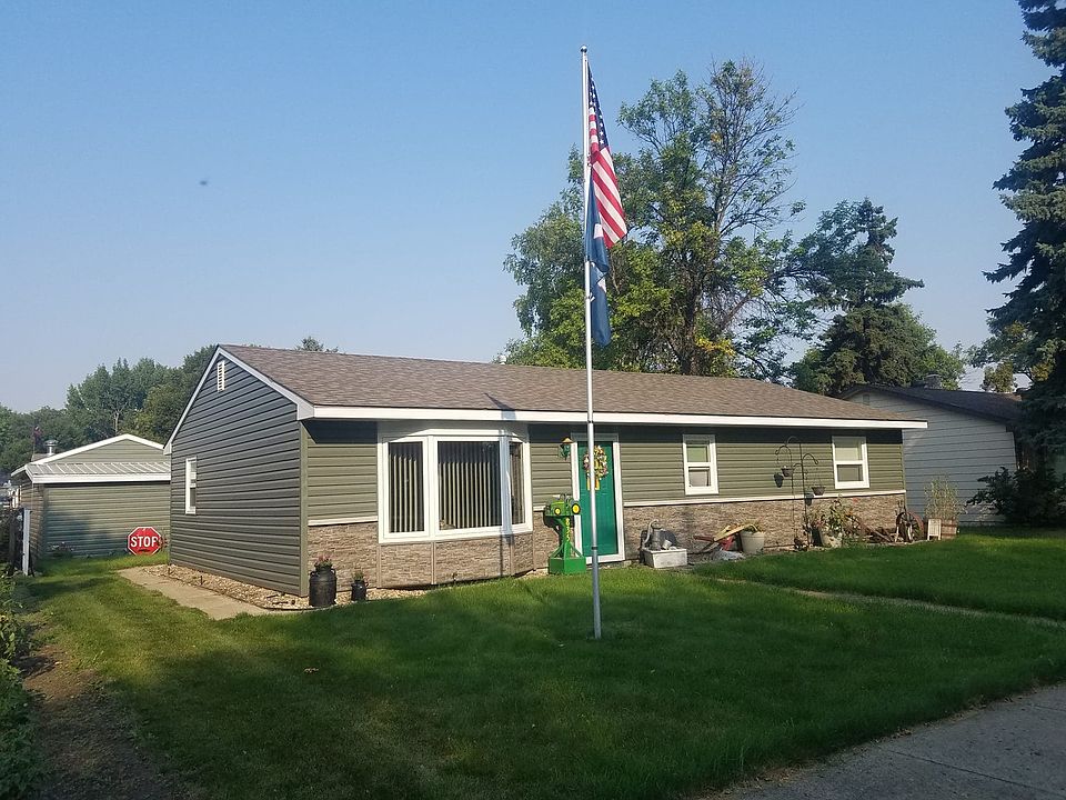 1st image of 835 Eastern Ave