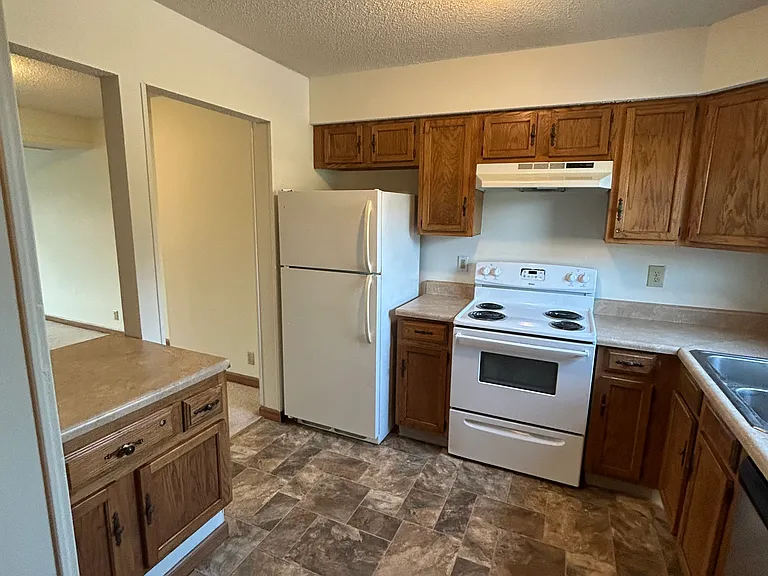 2326 Hillcrest Dr #2326 — Photo 9