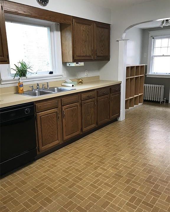 1st image of 195 Kinsey Ave