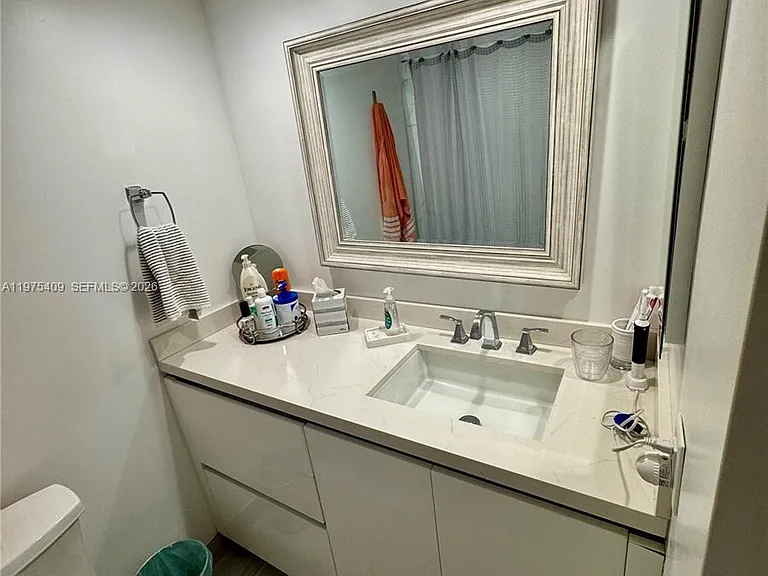 881 Ocean Dr — Photo 42