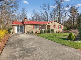 9217 Hondo Dr, Crossville, TN 38572