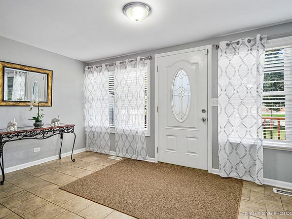 3rd image of 599 Trout Park Blvd