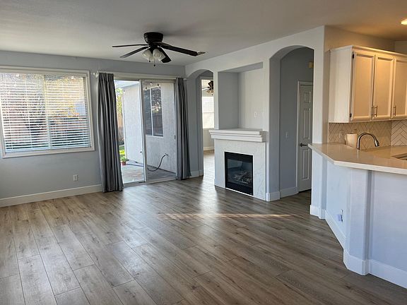 3rd image of 3401 Zalema Way
