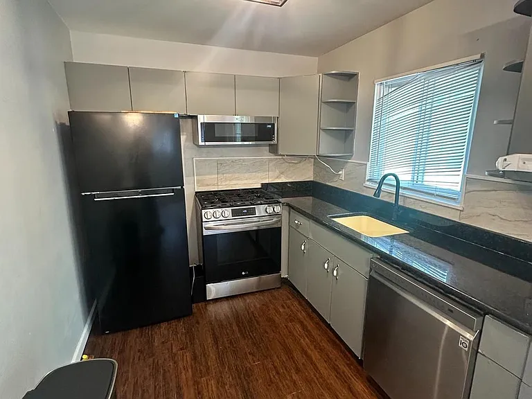 245 Rome Ave — Photo 4