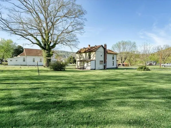 23645 Botetourt Rd, Eagle Rock, VA 24085