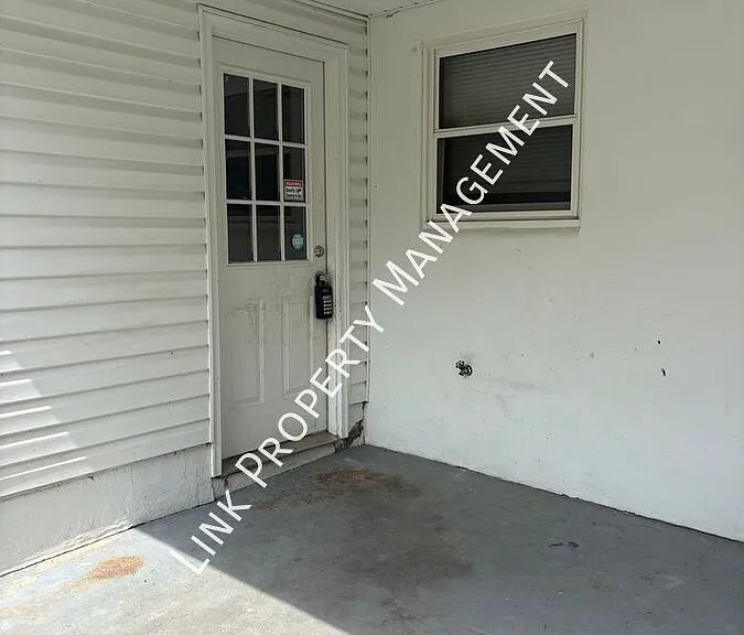 1640 Keeble St — Photo 34