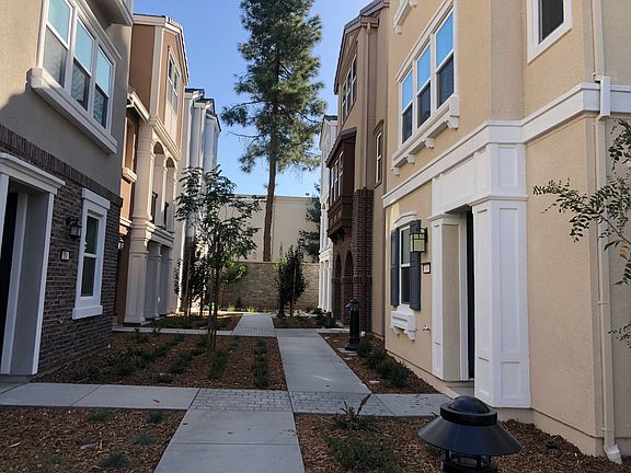 2nd image of 210 Ashton Way