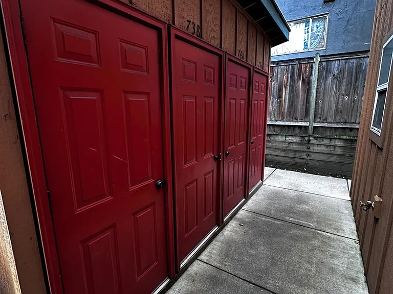 736 E 18th Ave — Photo 10