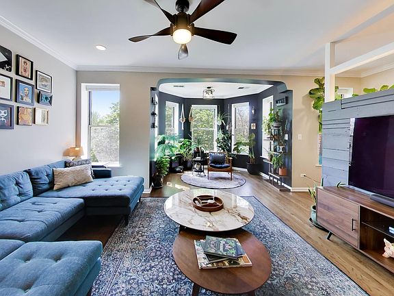 2nd image of 6253 N Magnolia Ave APT 3