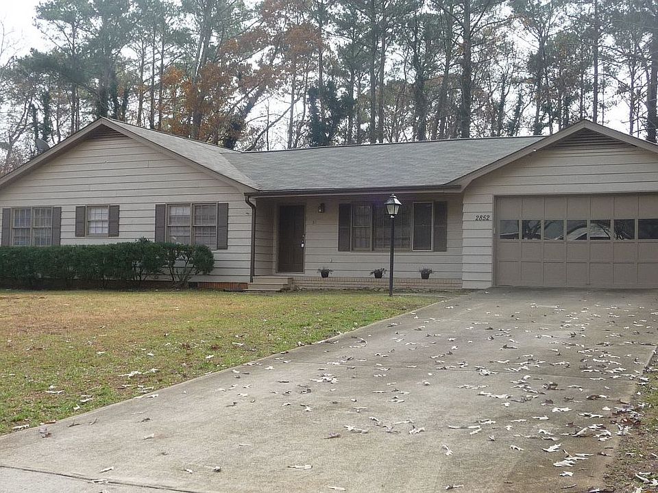 1st image of 2852 Saint Andrews Way NE
