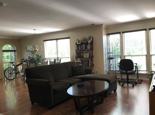 60 Willow St, Jersey City, NJ 07305