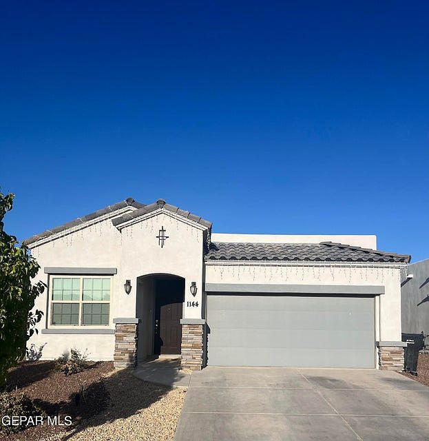1st image of 1144 Morton Pl