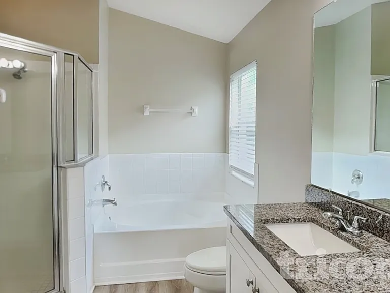 10041 Creek Bluff Dr — Photo 9
