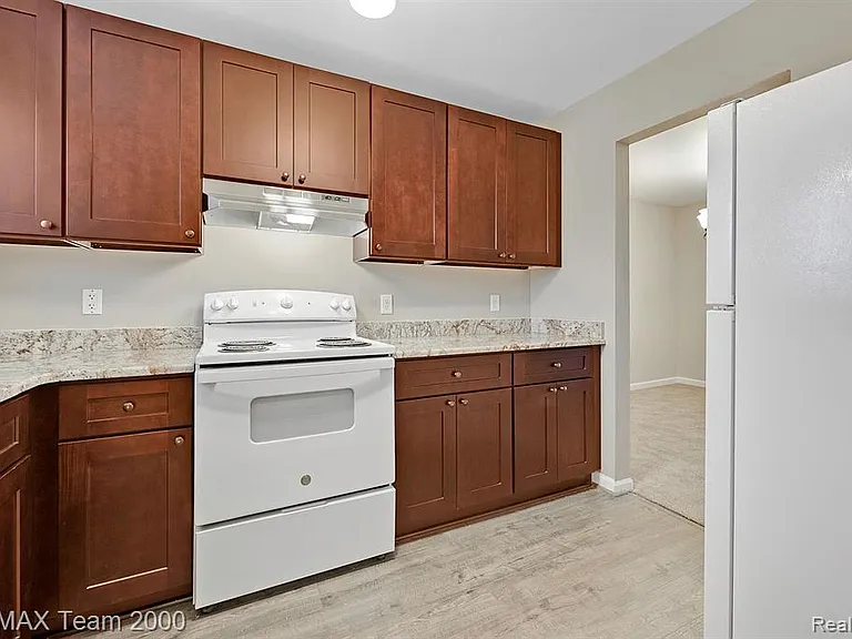 42461 Lilley Pointe Dr — Photo 15