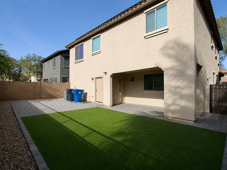 15447 W Poinsettia Dr — Photo 32