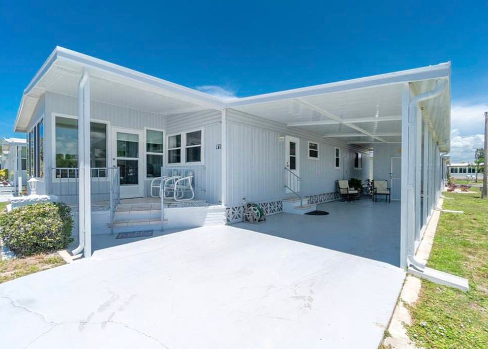 1st image of 108 Captain Kidd Cir