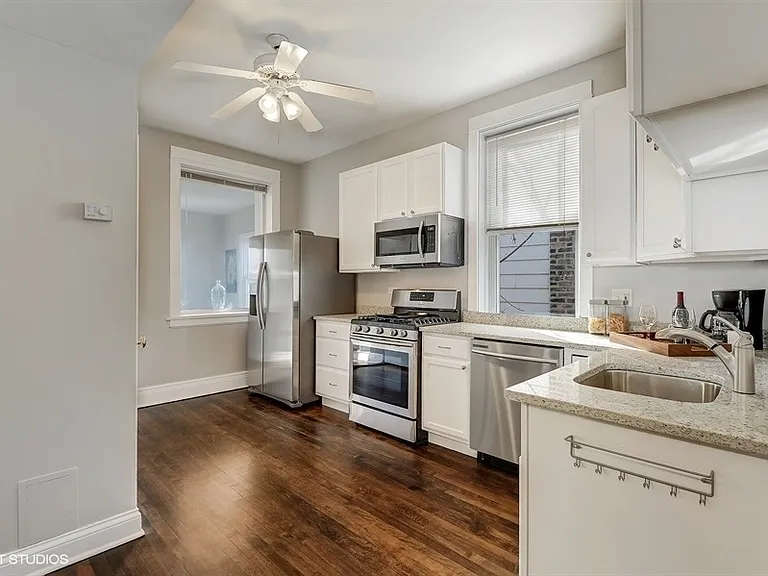 1315 W Eddy St #3 — Photo 3