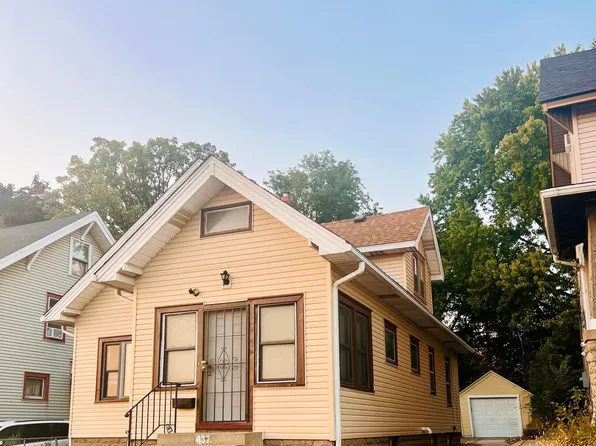 437 Lawson Ave E, Saint Paul, MN 55130