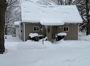 3885 E Loop Rd, Hesperia, MI 49421