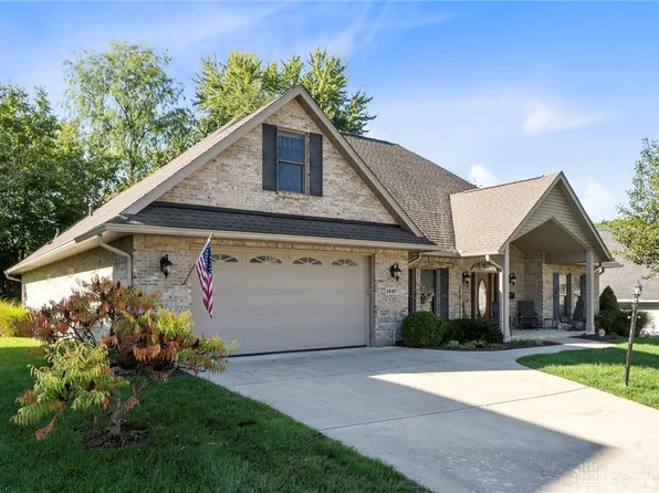 1547 Yellow Rose Ct, Fairborn, OH 45324