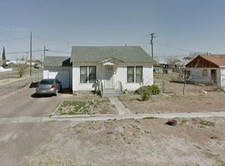 902 Oleander St, Pecos, TX 79772