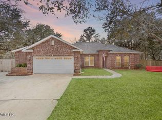 2617 Shelby Ln, Ocean Springs, MS 39564