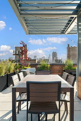 Sold by MNS | media 17