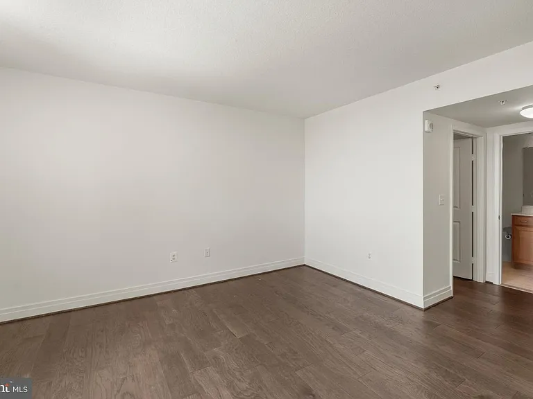 414 Water St #1812 — Photo 19