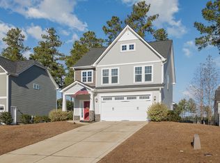 161 Falls Creek Dr, Spring Lake, NC 28390
