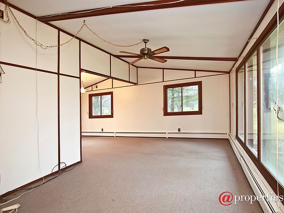 Living Room / Dining Room