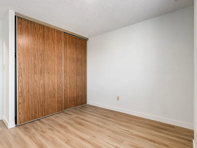 505 56th Ave SW #215 — Photo 14