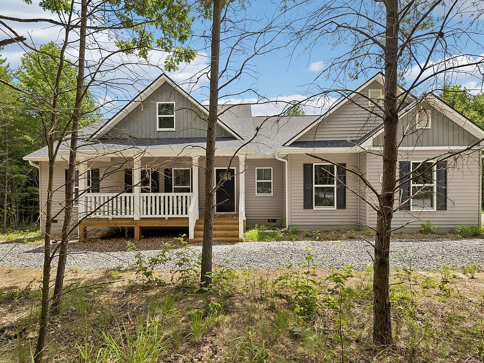 1st image of 600 Green Brier Ln