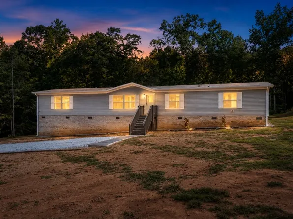 215 Wells Cir, Townville, SC 29689
