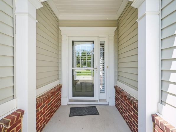 519 Garendon Dr, Cary, NC 27519