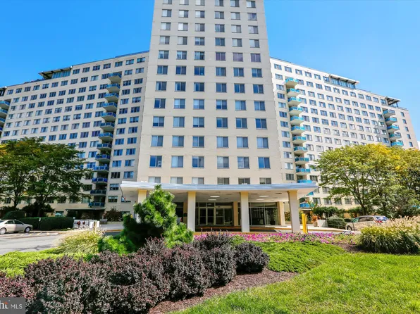 10401 Grosvenor Pl APT 321, Rockville, MD 20852