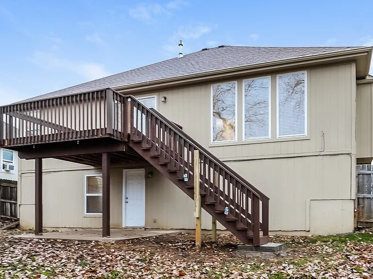 512 Hibiscus Dr — Photo 17