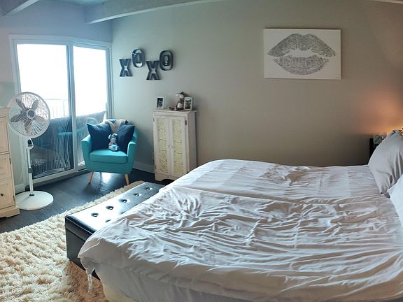 5th image of 1433 N Williams St APT 1205