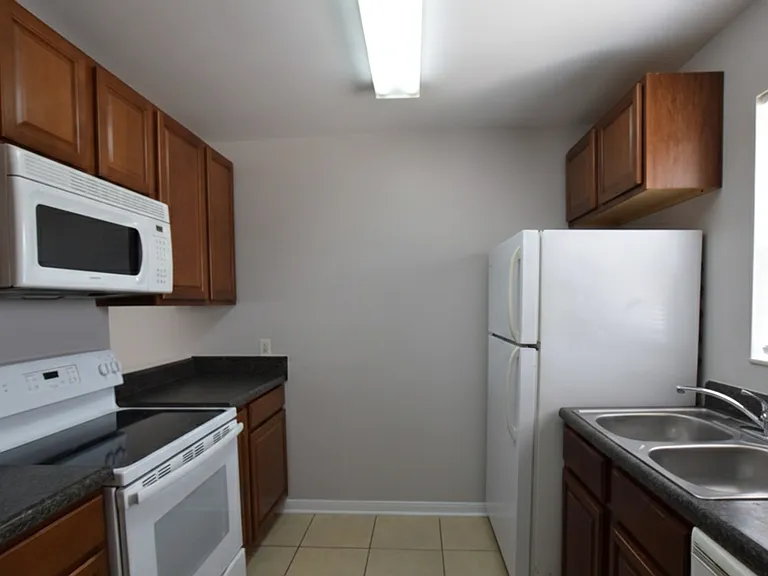 114 Cory Ln — Photo 2