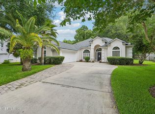 1867 Willesdon Dr E, Jacksonville, FL 32246