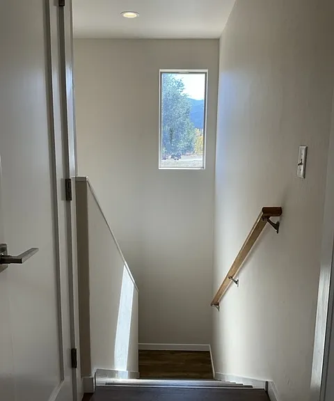 728 Oak St — Photo 17