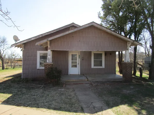 106 E Magnolia Ave, Electra, TX 76360
